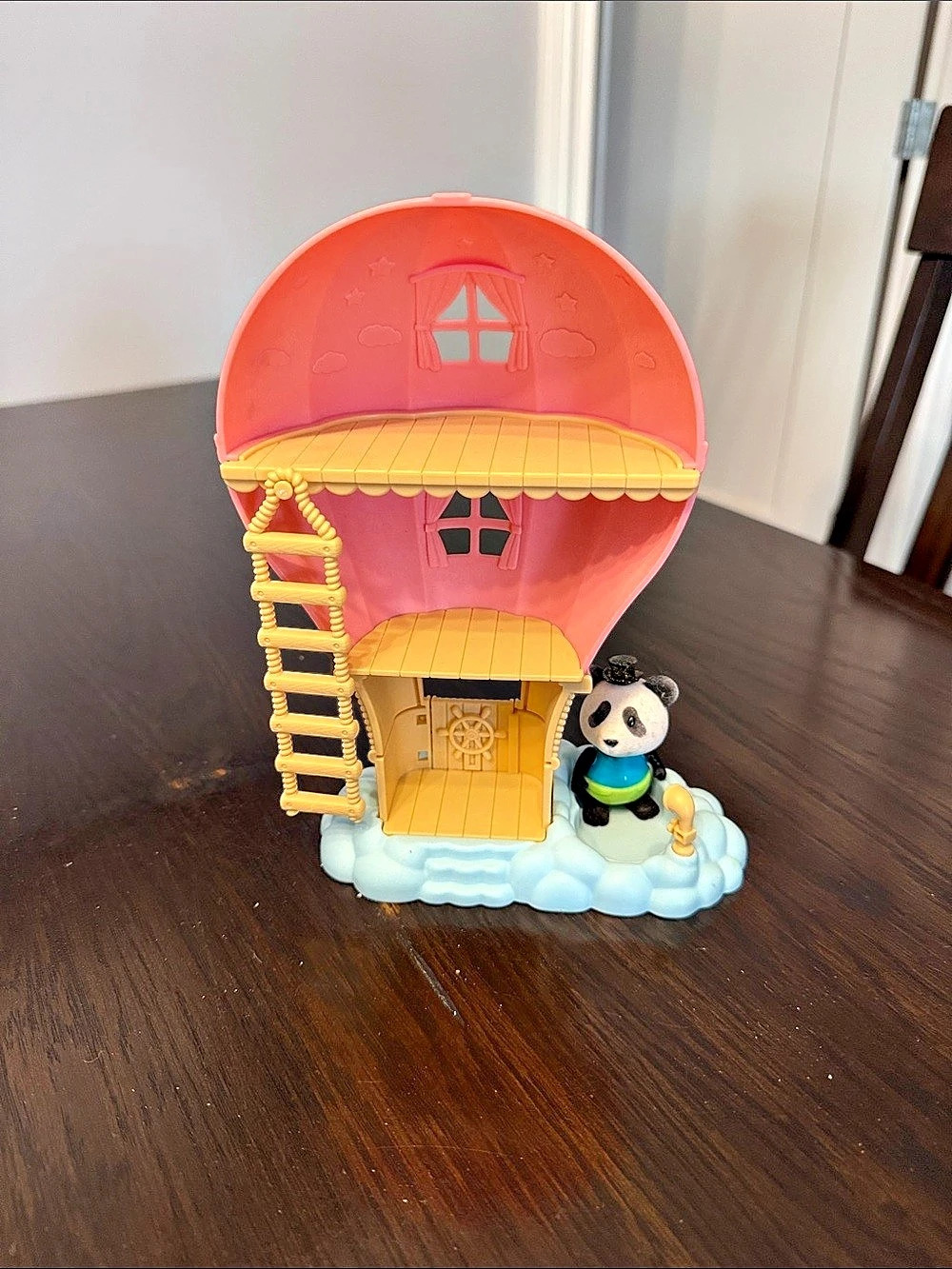 Calico Critters Baby Balloon Playhouse Pink & Yellow